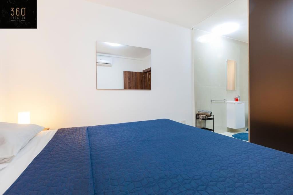 Comfy Apt With Terrace, 5 Mins To Sliema Ferries By 360 Estates Gzira Bagian luar foto