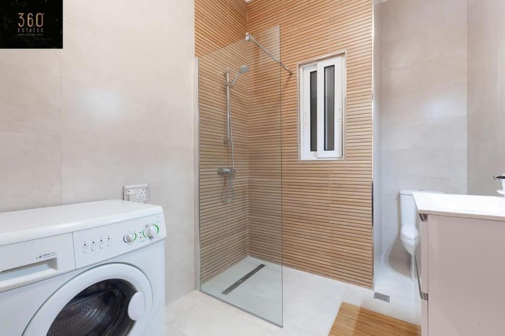 Comfy Apt With Terrace, 5 Mins To Sliema Ferries By 360 Estates Gzira Bagian luar foto