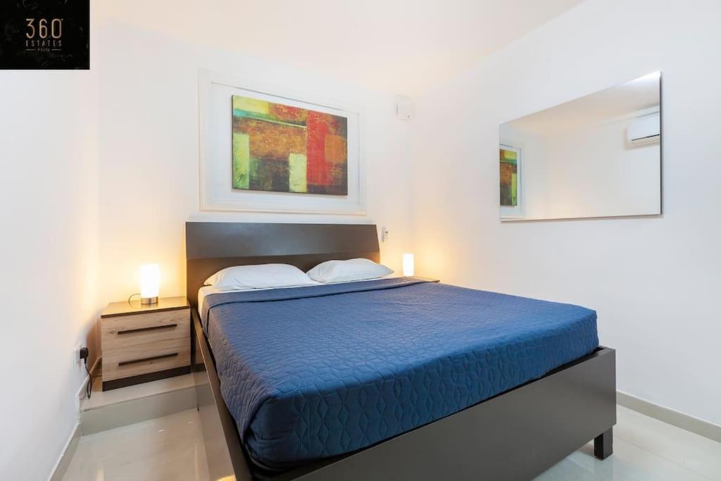 Comfy Apt With Terrace, 5 Mins To Sliema Ferries By 360 Estates Gzira Bagian luar foto